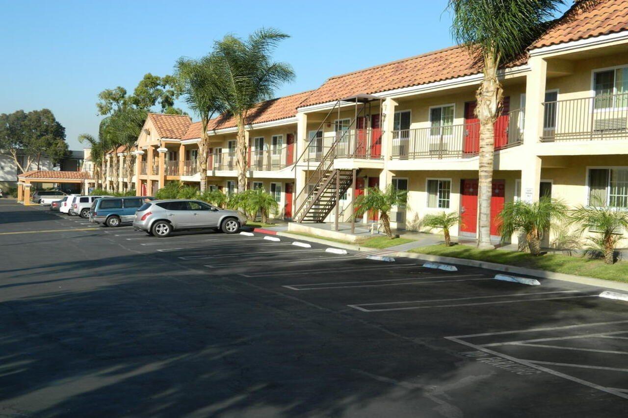 Welcome Inn Corona Exterior photo